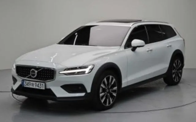 외제중고차시세 V60 크로스 컨트리 2세대 2.0 B5 AWD 매물 사진 12 - 2025/09 2,099km
