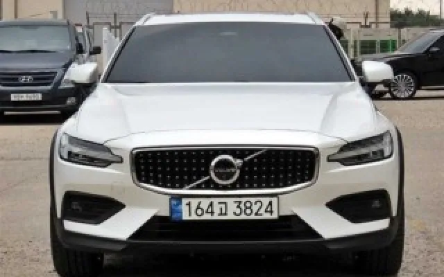 외제중고차시세 V60 크로스 컨트리 2세대 2.0 B5 얼티메이트 AWD 매물 사진 11 - 2024/02 14,018km