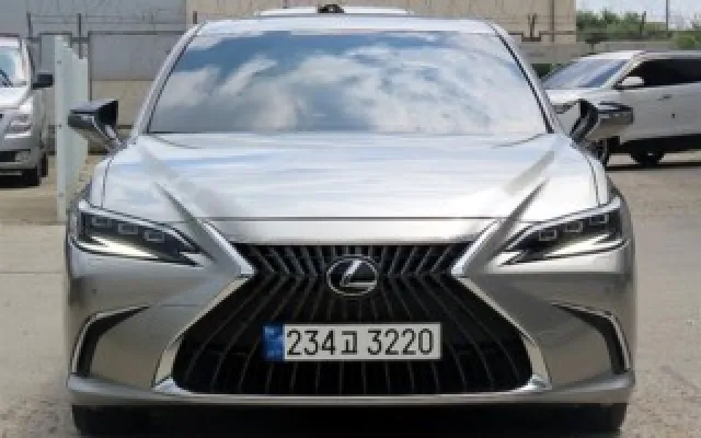 외제중고차시세 ES300h 7세대 이그제큐티브 매물 사진 5 - 2023/08 39,424km